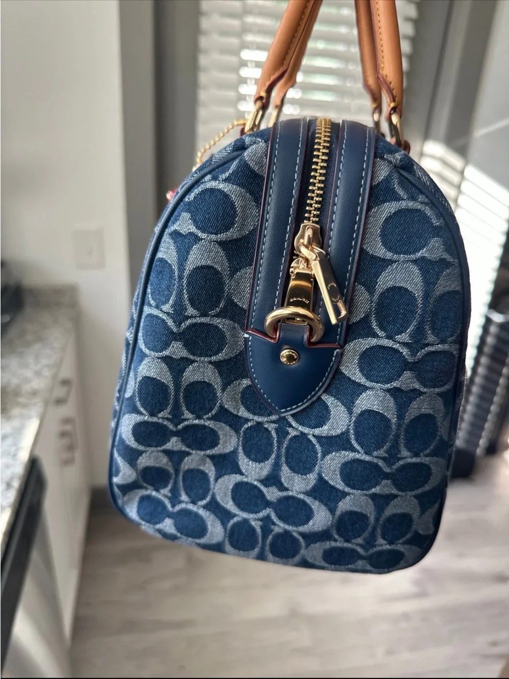 COACH | 2025 Signature Denim Large Rowan - Picture 3 of 12